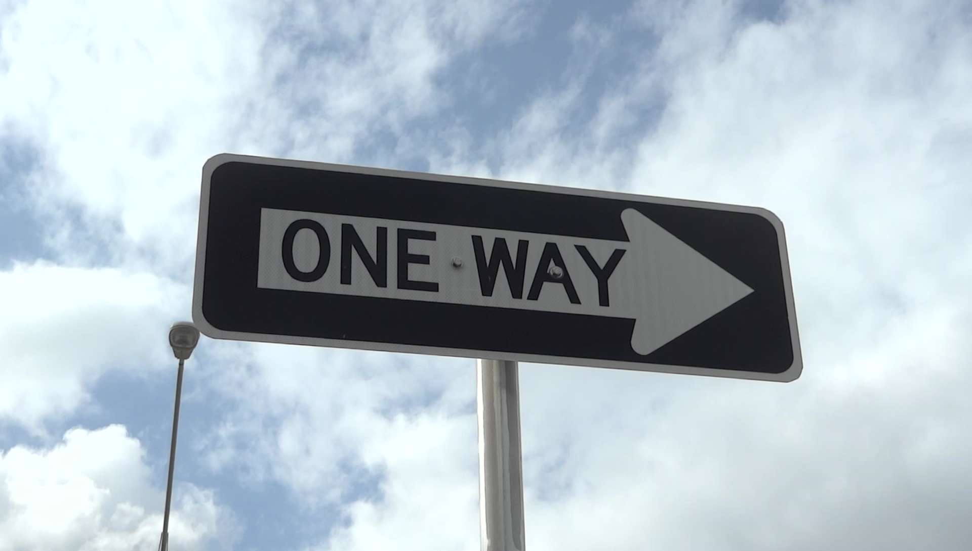 One way tour. One way Road. One way Road sign. Надпись one way. One way Street sign.